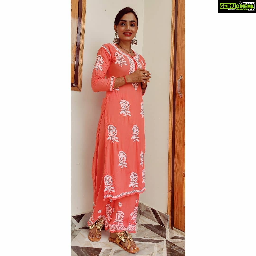 Parul Chauhan Instagram - Thnk u so much @aizachikankurtis for this beautiful suitπ€π€πππ€π€πππ€ππ€