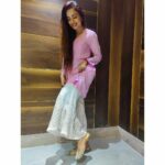 Parul Chauhan Instagram - Thnk u so much @official_pf_buttons_and_bows for this beautiful golden jutti 😘😘❤️❤️😘❤️❤️😘😘And thnk u @aizachikankurtis for this beautiful suit Guys plz follow them n het more amazing stuff 😘😘❤️😘😘😘