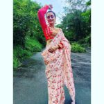 Parul Chauhan Instagram – Dear western outfits,
Try all you want but only I bring out her true beauty and elegance.
Yours sincerely,
Saree
😘😘😘😘
Thank you @p_s_fashion_club
For this beautiful saree guys plz follow her page n get more amazing stuff ❤️❤️❤️❤️