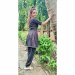 Parul Chauhan Instagram - Short frock style kurti with dhoti 👗 Set Type : Black short frock style kurti with front Cowl Dhoti Bottom Type : Front Cowl Dhoti —————————— Shop @labelgrowease 🛒 ❤️❤️❤️❤️❤️