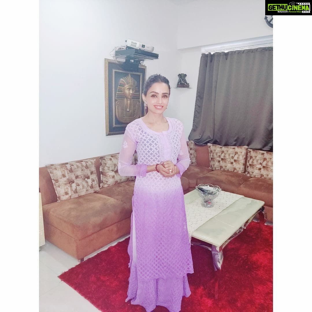 Parul Chauhan Instagram - Thank u so much @aizachikankurtis for this beautiful suit Thnk u @rutbaa_13 for this lovely earrings ❤️❤️😘❤️😘❤️😘❤️😘❤️😘❤️😘