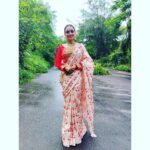 Parul Chauhan Instagram - Dear western outfits, Try all you want but only I bring out her true beauty and elegance. Yours sincerely, Saree 😘😘😘😘 Thank you @p_s_fashion_club For this beautiful saree guys plz follow her page n get more amazing stuff ❤️❤️❤️❤️