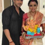 Parul Chauhan Instagram - Ganpati Bappa Morya ❤️❤️❤️❤️❤️dil se shukriya Ap sabhi ka ki Ap mere gannu k darshan k liye aaye ❤️❤️❤️❤️❤️❤️ Ganpati Bappa Morya agle Baras tu jaldi aa❤️❤️❤️❤️❤️❤️ Wearing @eshabakshi13 ❤️❤️❤️