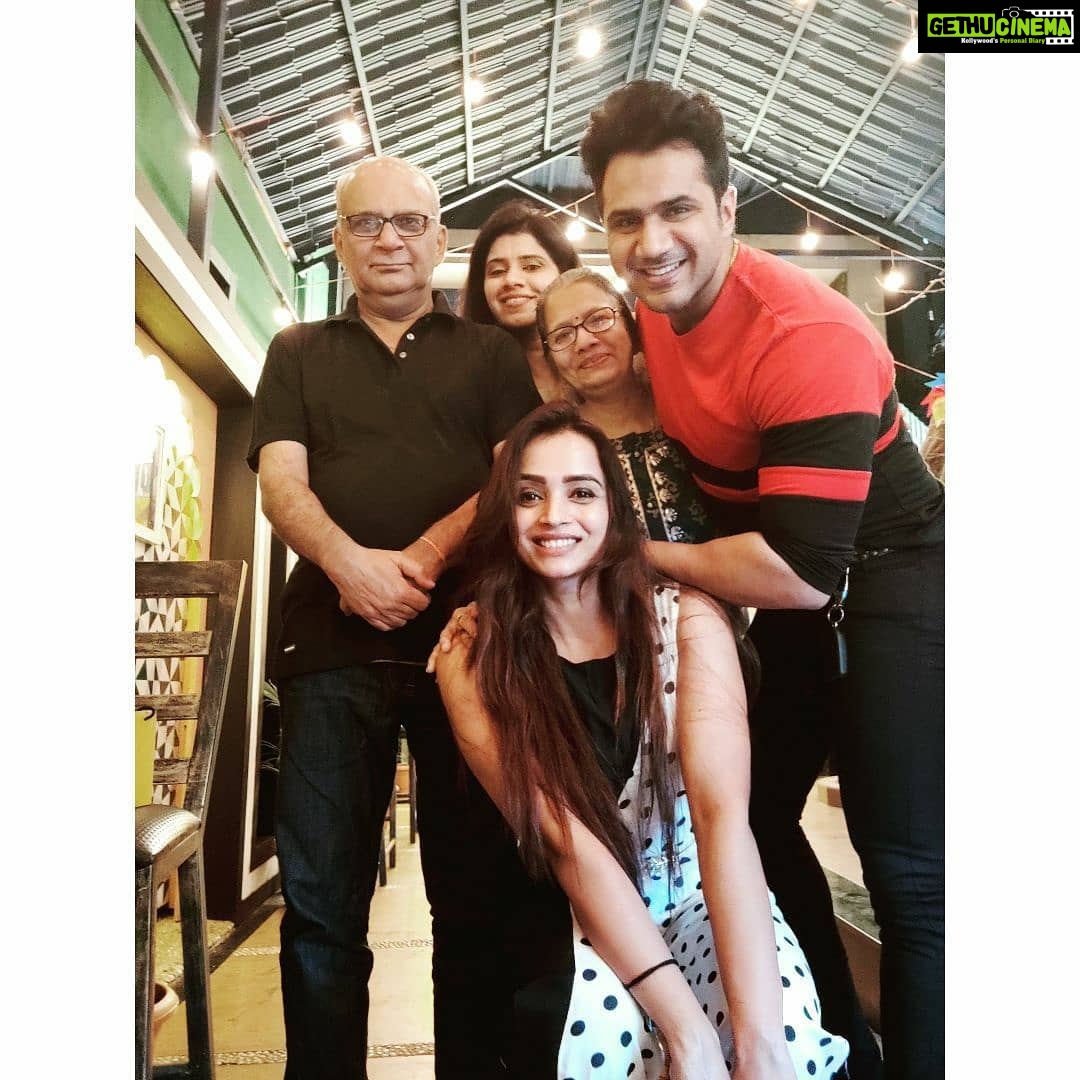 Parul Chauhan Instagram - Together is our favourite place to be ....❤️❤️❤️❤️ @justchiragt @kamiyathhakkar @astrorajubhai @rakshhat