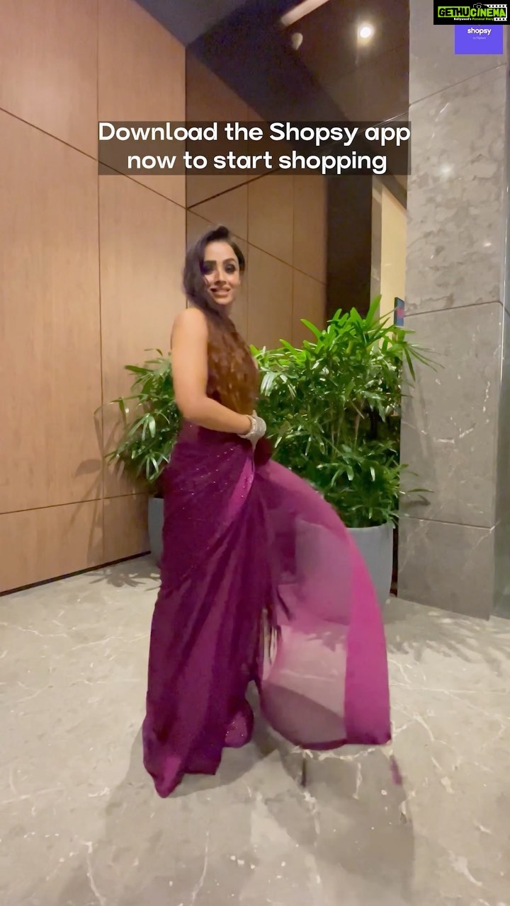 Parul Chauhan Instagram - If you are a saree lover too then this is your chance to live your dream because @shopsy_app has Sarees at Rs.25 with Free Delivery*, Go Shop nowww!! Download the Shopsy App now! #AajShopsyKiyaKya #Shopsy
