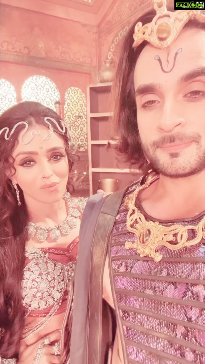 Parul Chauhan Instagram - 🥳🥳🥳 #reels #bts #fun #friends