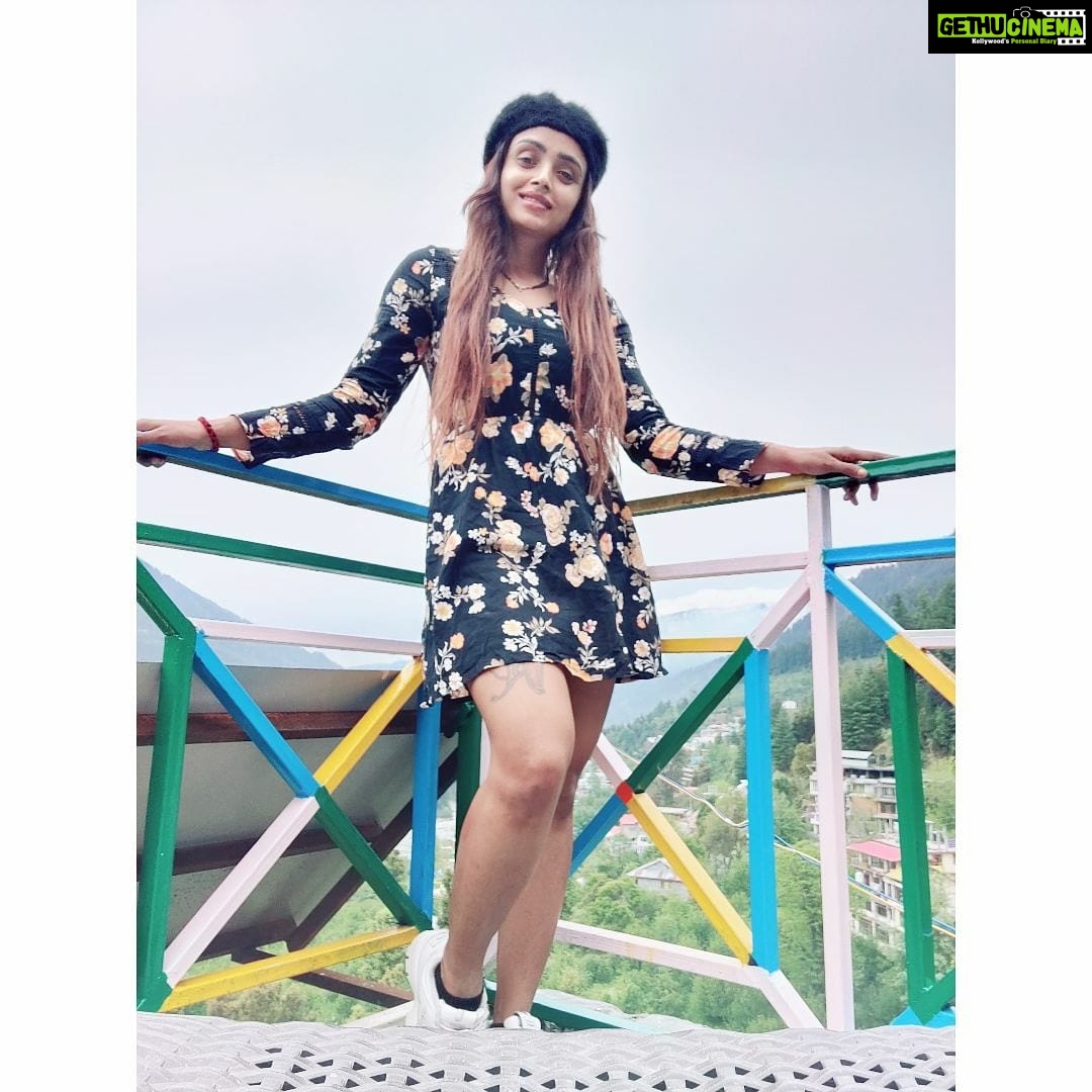 Parul Chauhan Instagram - Personality begins when comparison ends ❤️❤️❤️❤️❤️❤️ Wearing @glamaxy06