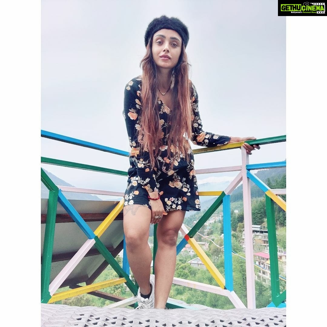 Parul Chauhan Instagram - Personality begins when comparison ends ❤️❤️❤️❤️❤️❤️ Wearing @glamaxy06