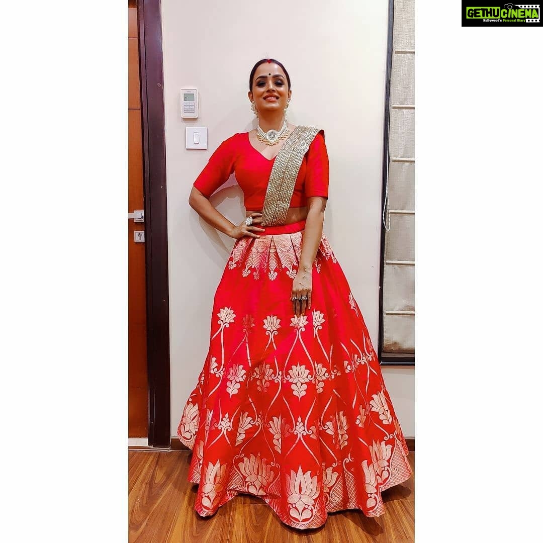 Parul Chauhan Instagram - I wore this Banarasi lehenga for my event from MAATRIZ ATELIER’s “BANARASIYA” collection.... Wardrobe- @maatriz_studio 📸📸@maneeshaojha Thnk u soo much @zeel_agarwal love u baby ❤️❤️❤️❤️❤️❤️❤️❤️❤️❤️
