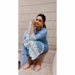 Parul Chauhan Instagram - Self confidence is a super power. Once you start to believe in yourself, magic starts happening Thnk u so much @rutbaa_13 for this beautiful black metal jhumka 😘😘❤️ Wearing this beautiful suit it's Pure Jaam Cotton fabric Kurta with Pant nd organza duppata heavy lace work on kurti and dupatta ..loved the fabric n specially duptta thnk u @vastrabyekta & @creationspng 😘❤️😘❤️😘❤️😘❤️ 📸📸@maneeshaojha