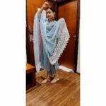 Parul Chauhan Instagram - Self confidence is a super power. Once you start to believe in yourself, magic starts happening Thnk u so much @rutbaa_13 for this beautiful black metal jhumka 😘😘❤️ Wearing this beautiful suit it's Pure Jaam Cotton fabric Kurta with Pant nd organza duppata heavy lace work on kurti and dupatta ..loved the fabric n specially duptta thnk u @vastrabyekta & @creationspng 😘❤️😘❤️😘❤️😘❤️ 📸📸@maneeshaojha