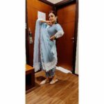 Parul Chauhan Instagram - Self confidence is a super power. Once you start to believe in yourself, magic starts happening Thnk u so much @rutbaa_13 for this beautiful black metal jhumka 😘😘❤️ Wearing this beautiful suit it's Pure Jaam Cotton fabric Kurta with Pant nd organza duppata heavy lace work on kurti and dupatta ..loved the fabric n specially duptta thnk u @vastrabyekta & @creationspng 😘❤️😘❤️😘❤️😘❤️ 📸📸@maneeshaojha