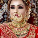 Parul Chauhan Instagram - Today a 'BRIDE'... Tomorrow a 'WIFE'... Lovely mkup done by my bhaiya @nitinmishra636 ....u hv workd hard this time ...u r very passionate abt ur work u were very excited for this shoot Di jewellery aise chahiye, di costume aisa chahiye sab kuch perfect chahiye dekha ho gaya perfect....god bless u bhaiya ❤️❤️❤️😘