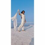 Parul Chauhan Instagram - ❤️Rann of Kutch❤️ Thank you so much @pakistanisuits_karnataka for this beautiful suit .....❤️❤️❤️ 📸@justchiragt