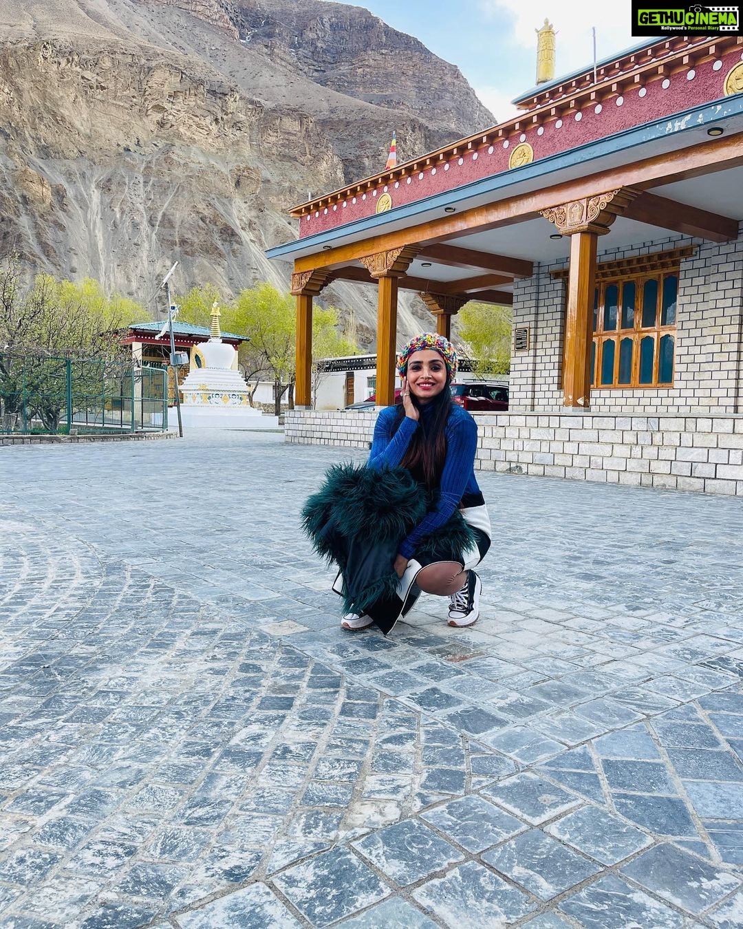Parul Chauhan Instagram - “Just be yourself, there is no one better.” ... ❤️❤️❤️❤️❤️ #happiness #happytime #happy #enjoyment #enjoythelittlethings #travelphotography #travelblogger #traveler #travelholicyou #selflovequotes Tabo, Spiti, HP
