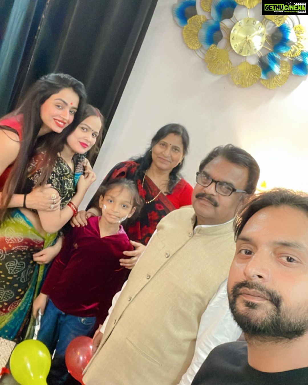 Parul Chauhan Instagram - Happy birthday to me ❤️❤️❤️❤️after 17 years m celebrating my birthday with family awwwww different feeling I Don knw Wht to say how to say lots of emotions but yes m missing u @thechiragt very badly apse milne ke bad phla birthday Aisa Jisme Ap mere sath nhi ho sab Bhut miss kar rahe hai apko beta love u sooo much❤️❤️❤️❤️❤️❤️❤️❤️❤️❤️❤️ @chauhanaryahi @manavchauhan286 Lucknow, Uttar Pradesh