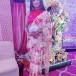 Parul Chauhan Instagram - Every saree has a story. ... Thank u so much for this beautiful saree @mink_beautifulcreationboutiq ❤️❤️❤️ Thnk u for this clutch @clutchesbykajal it’s beautiful ❤️❤️❤️❤️❤️❤️