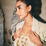 Patralekha Instagram - Promotions Dress @aartivijaygupta Blazer @massimodutti Jewellery @shoplune Shoes @aminamuaddi Hair @krisann.figueiredo.mua Make up @rakshandairanimakeupandhair Assisted by @rhoehan Photo @leroifoto