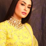 Pavitra Punia Instagram - Lemonade 🍋 #pavitraapuniya #pavitrapunia #fashion #style #glam