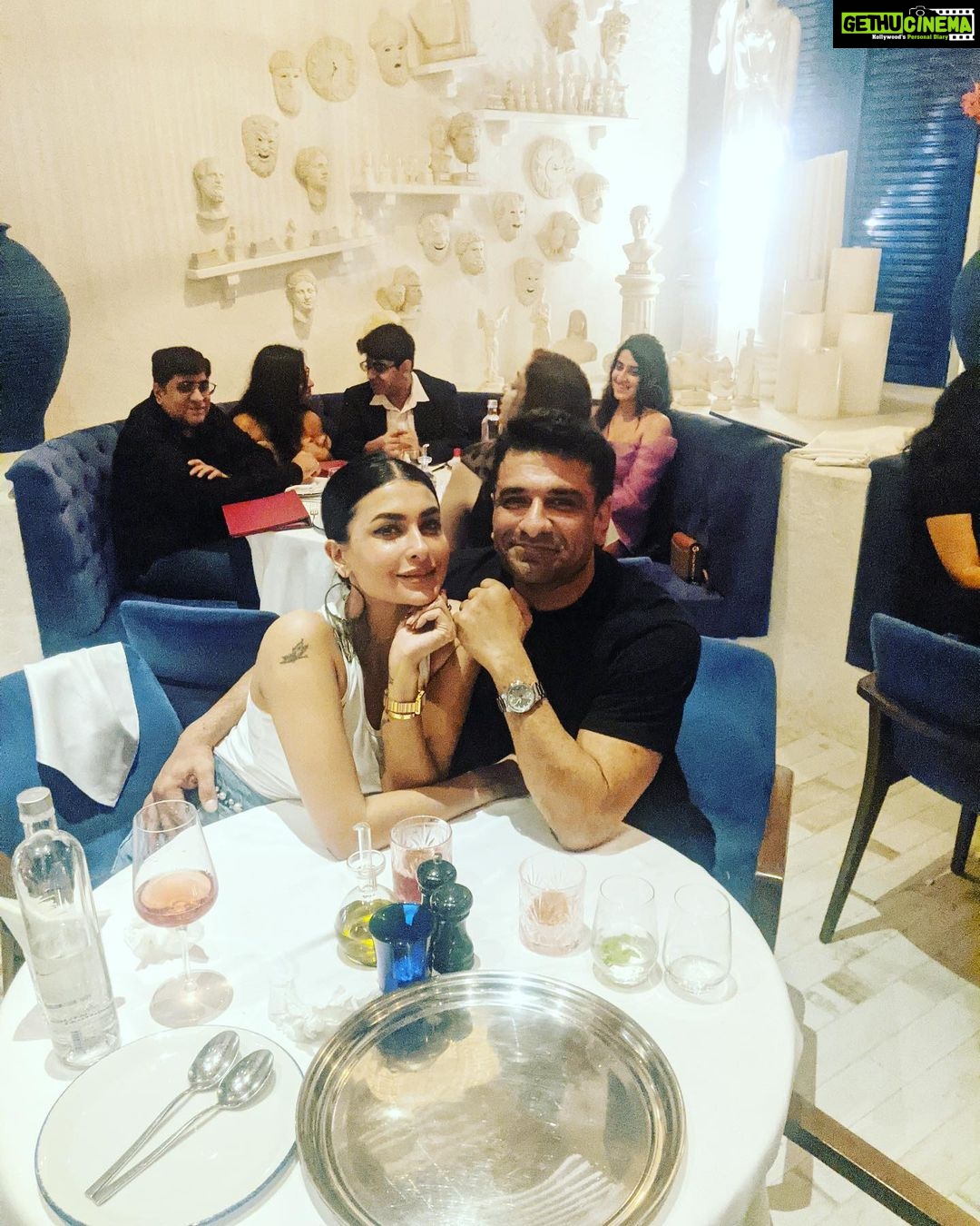 Pavitra Punia Instagram - Photo dump : every click is about eating π½οΈ check it outππ» Bangkok( jodds fair) β Uttarakhand ( @paatlidun.safari.lodge ) β BKC ( @yauatchamumbai ) β indigo β Opa kipos @opa.mumbai β glocaljunction #eijazkhan #pavitraapuniya #pavitrapunia