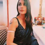 Pavitra Punia Instagram - 🫐 #pavitraapuniya #fashion #style #glam #saree