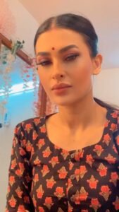 Pavitra Punia Instagram - Ok jaanu …bill bhar dena sirf @eijazkhan #pavvitrapunia #reelitfeelit #reelkarofeelkaro #reels #reelsinstagram #funnyreels