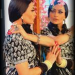 Pavitra Punia Instagram – Twins 👯‍♀️ 

#pavvitrapunia #fashion #style #fashionstyle #glam #bazaar #love #sun