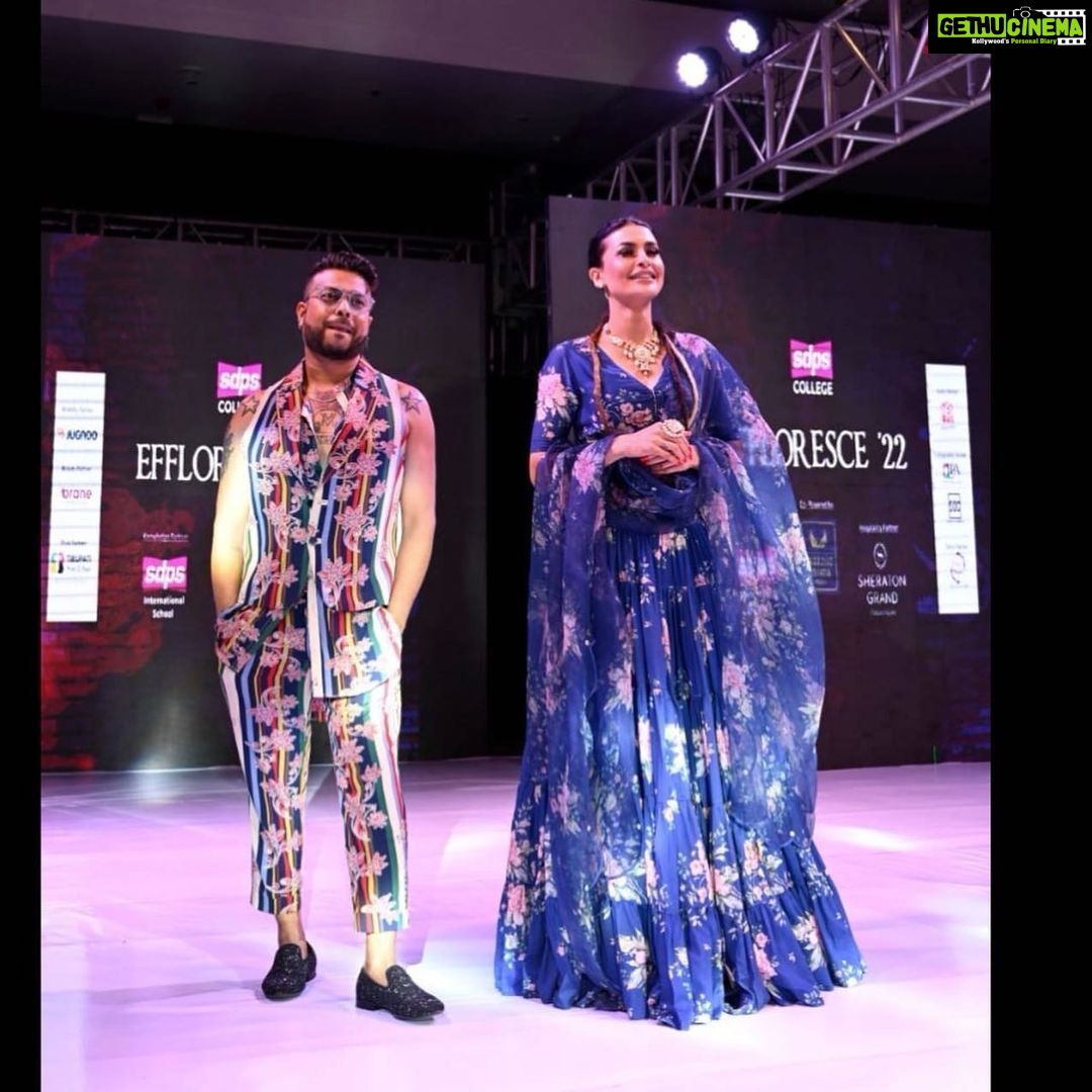 Pavitra Punia Instagram - About Indore event .. a evening of sparkles and talent With the very dashing @iamkenferns @sdps_design @sdps_school @iamkenferns @silverbell.networks Wearing @drzya_ridhisuri #pavvitrapunia #thegirlwithdiamondteeth #fashion #style and some #glamour #jury #fashionshow #showstopper