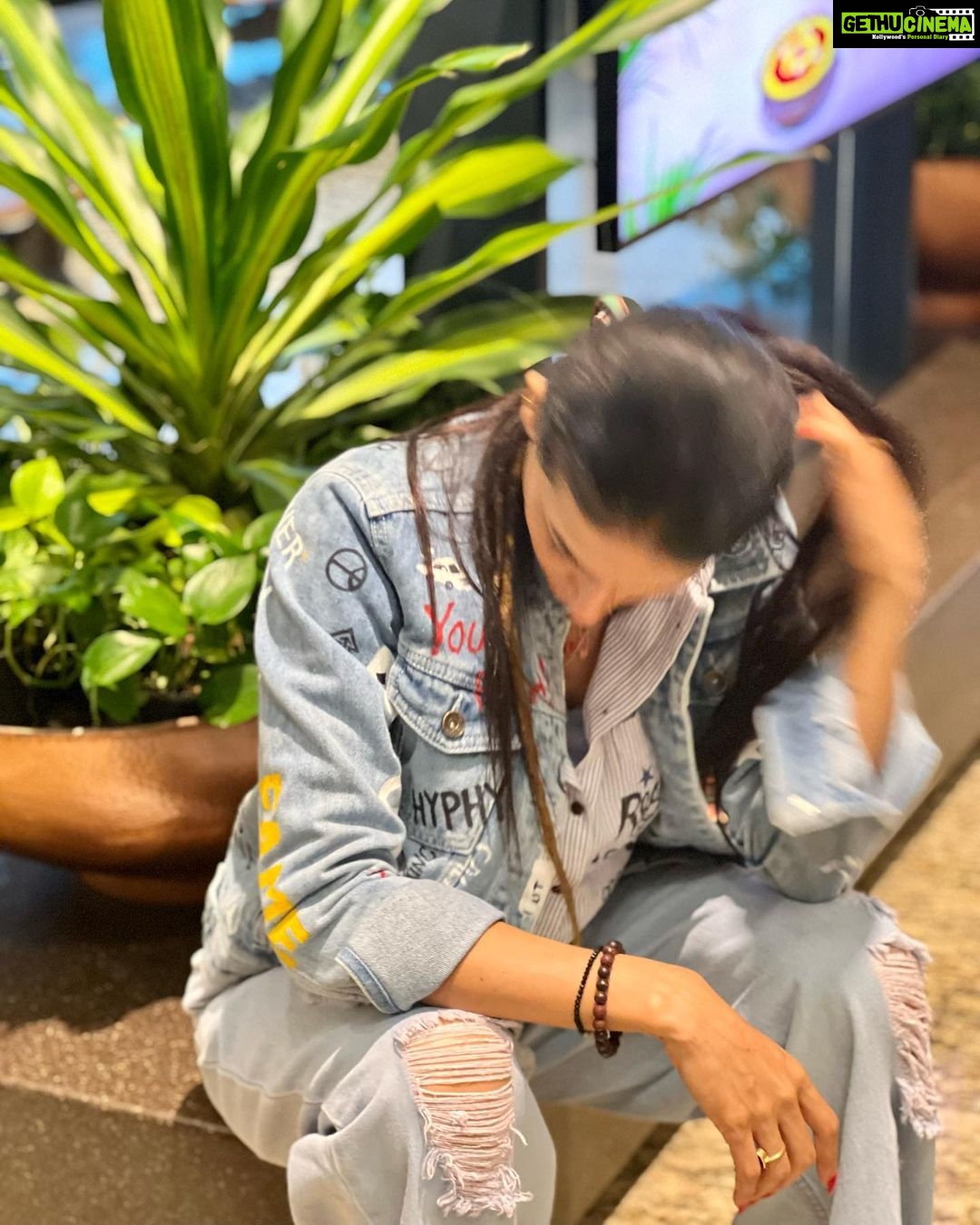 Pavitra Punia Instagram - Embarking indoor … I meant Indore” 😁🛬 👜 @cupidgoeswest Coordinated by @triptigoy #pavvitrapunia #fashion #wanderer #instyle #glam #world #travel Terminal 2 Chatrapati Shivaji Terminal Mumbai