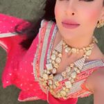 Pavitra Punia Instagram - See you all tomorrow at 9:30pm .. with love from #mohini 💋🌸🖤💓 #ishqkidastaannaagmani Captured by our director sahab @sanjaysatavase #pavvitrapunia #pavitrapunia #reelitfeelit #reelkarofeelkaro #naagmani #saree #fashion #style