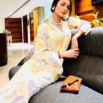 Pavitra Punia Instagram - 🍭 imma always in super model vibes 💋 “ Wearing @ikichic_official Pearl jewels @pretty.lil.thingz_ Clutch @alexandermcqueen Heels- straight from my closet. This beauty is captured by charming khansaab @eijazkhan 💕 #pavvitrapunia #fashion #style #actress #faahionstyle