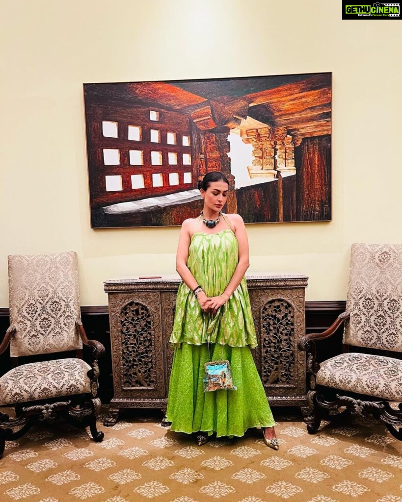 Pavitra Punia Instagram - 🌿too much too much summer 👛 by @vareli.bafna #pavvitrapunia #souk #dinner #green #🦜 #makeinindia The Taj Mahal Palace, Mumbai