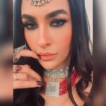 Pavitra Punia Instagram – 🤳 selfie ka mood tha aur dher bhar photos le li 😁🧿

#pavitraapuniya #fashion #style #glam #selfie #beautiful sí मैं
