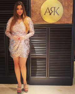 Payal Ghosh Instagram - Thank you @courtyardmumbai for hosting my Birthday party...you are always amazing #love #mariott #mumbai 🖤 Courtyard marriot, Andheri