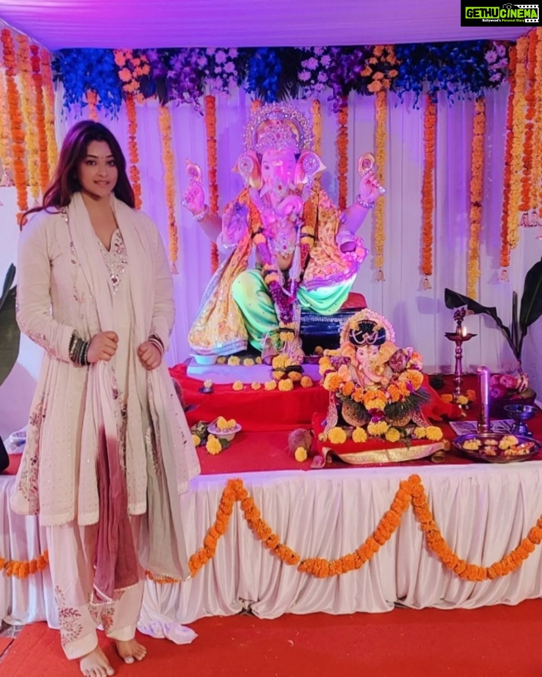 Payal Ghosh Instagram - Om Ganpataye Namah 🙏🏻 🕉️ #ganeshchaturthi #ganapatibappamorya