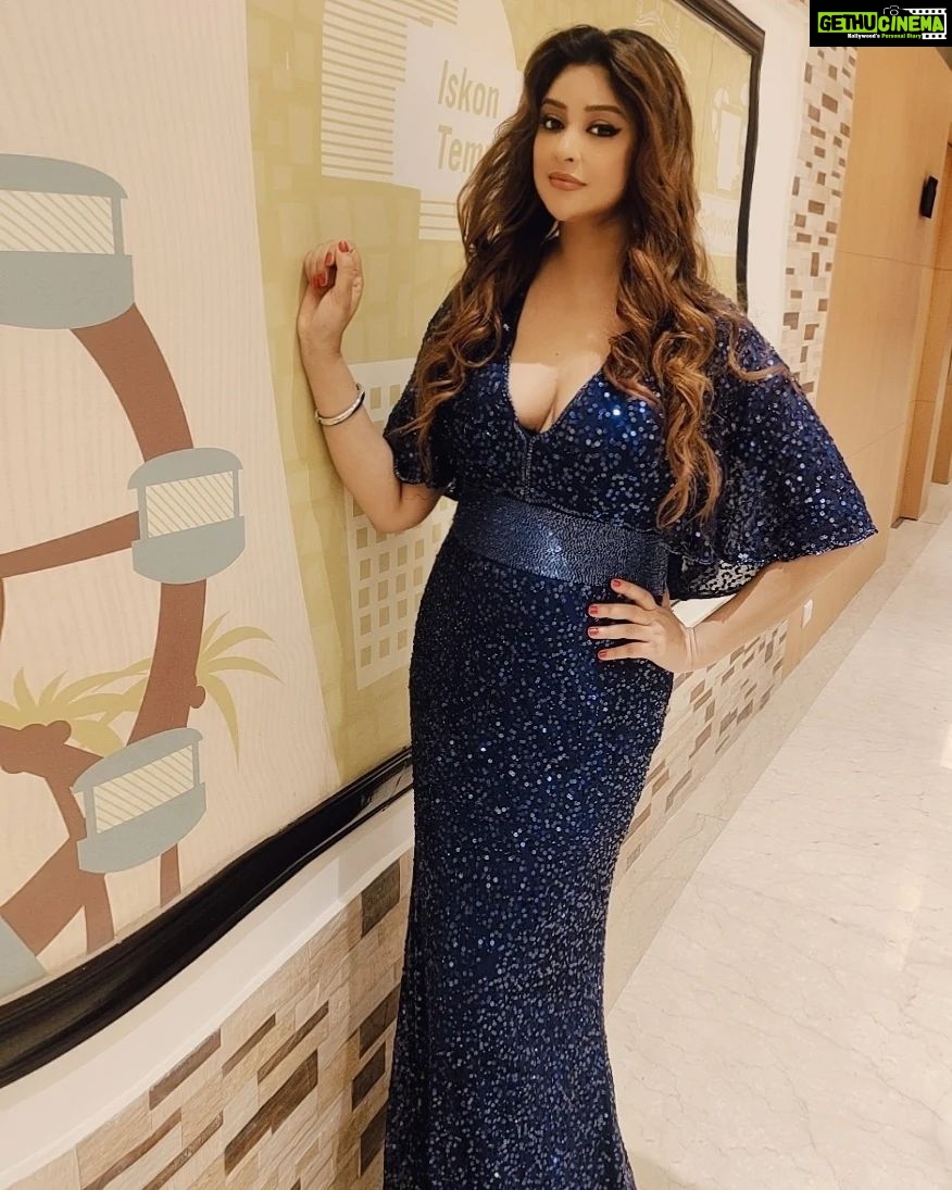 Payal Ghosh Instagram - At Times of India's Inspiring Personalities 2022 @the_economic_times 🖤🖤 Outfit @upgradebya Styled by @akankshakawediastyle