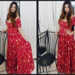 Payal Ghosh Instagram - “Accept yourself, love yourself, and keep moving forward #live #laugh #love 🖤🖤