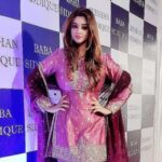 Payal Ghosh Instagram - IFTAAR PARTY #babasiddique #iftarparty #ramazan #purpledelights💜 Outfit : @jiyabyveerdesignstudio Jewellery @rubansaccessories Styled by Akankshakawediastyle 🖤✨ Taj Lands End, Mumbai