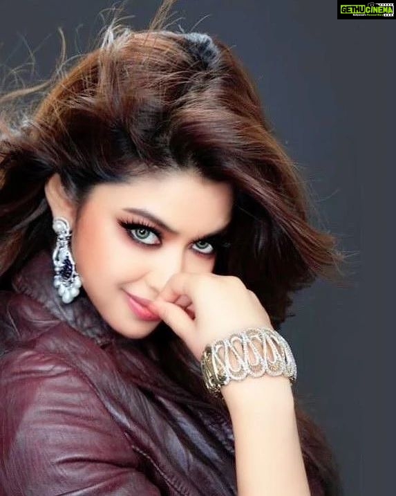 Payal Ghosh Instagram - 🖤🖤 Mumbai, Maharashtra