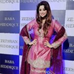 Payal Ghosh Instagram - IFTAAR PARTY #babasiddique #iftarparty #ramazan #purpledelights💜 Outfit : @jiyabyveerdesignstudio Jewellery @rubansaccessories Styled by Akankshakawediastyle 🖤✨ Taj Lands End, Mumbai