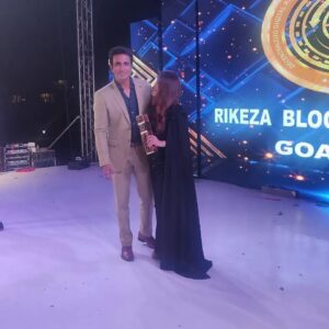 Payal Ghosh Instagram - When you received The award from non other than  from your brother #family #friendslikefamily #sonusood #goadiaries
