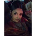 Payal Ghosh Instagram - Is seher ne hume kya kuch nahi diya, hum apke dewani hai Mumbai #mumbaimerijaan #bombaymerijaan #love and only #love