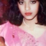 Payal Ghosh Instagram - Yeh dekho mere bachpan ke picture. ☺️🖤