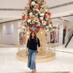 Payal Ghosh Instagram - In and Around #colombo #traveldiaries #traveler #newyear #2022 #srilanka 🖤✨ Cinnamon Lakeside