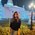 Payal Ghosh Instagram - In and Around #colombo #traveldiaries #traveler #newyear #2022 #srilanka 🖤✨ Cinnamon Lakeside