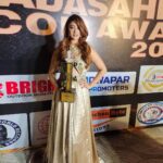 Payal Ghosh Instagram - Glad to receive #dadasahebphalke Icon award films for The Best Iconic Actress 2021...Glad and Honoured... #blessed #gratitude 🖤🖤 The Orchid Hotel - Mumbai