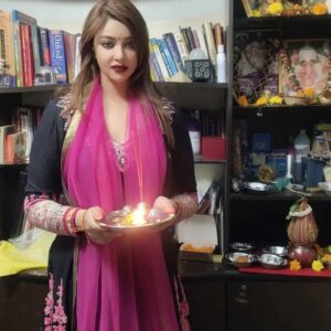 Payal Ghosh Instagram - Have a Crackling Diwali,May the season bring Good luck and Happiness o you. #happydiwali 🖤✨