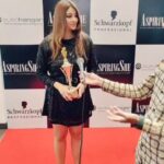 Payal Ghosh Instagram - Thanks to @aspiringshemagazine for the Style and Glam Icon of the year award, I am elated.🖤