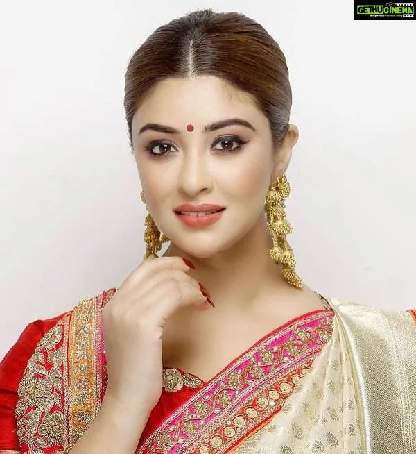 Payal Ghosh Instagram - Happy Ashtami everyone ♥️🙏🏻 #happydurgapuja #durgapuja