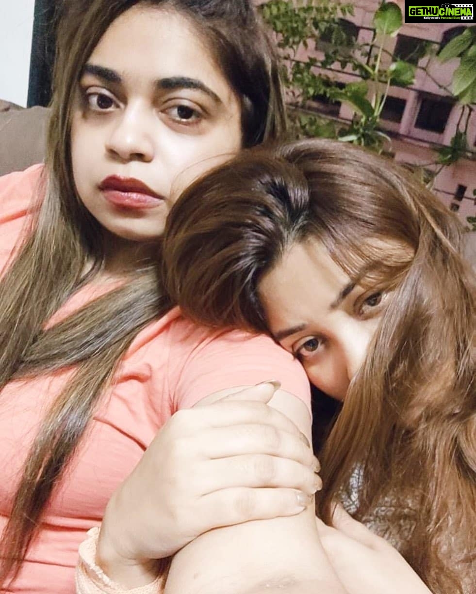 Payal Ghosh Instagram - Just heard the news that @iampayalghosh was attacked by some random people when she was driving …Payal pls tc loads of love get well soon ❤️❤️❤️❤️❤️❤️xxxx Always there ❤️ #payalghosh #bff #love #south Reposted from @namita_rajhans_ Thank you sweetheart, for your love and support, I will come out stronger ❤️